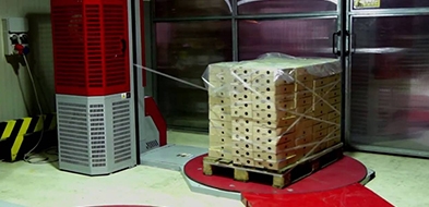 With the stretchable tape you can make your prepackage of the pallet to move it from point A to point B at the lowest cost on the market.