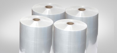 Película a base de resinas con metaloceno que elonga hasta un 300%, tiene gran capacidad de resistencia y operabilidad a alta velocidad. Un solo rollo puede envolver hasta 150 tarimas, lo que diluye el costo por pallet; es ideal para proyectos de reducción de costos y la tenemos disponible desde 18.7″ de ancho con hasta 11,000 pies de largo.